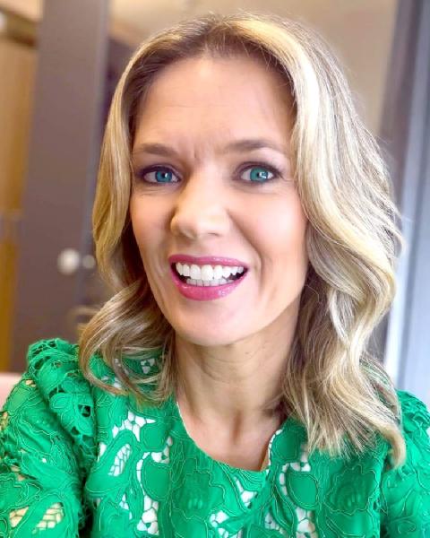 Charlotte Hawkins. fr - aN a : a Hie a 4 N - 7