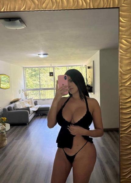 43yo real mom next door, am I still looking hot or no