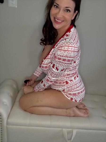 what would you do if i slid in your dms? od x Nar V 4 AE aie tt Ry.