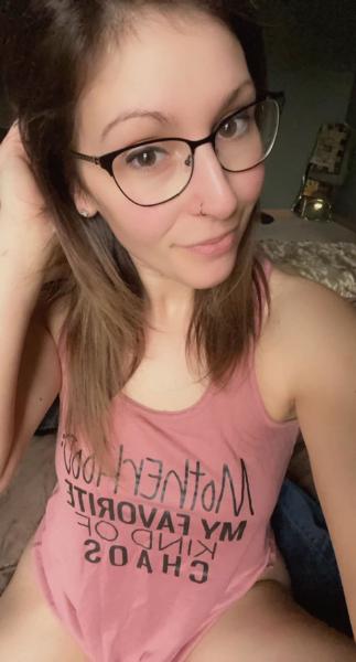 RT : Would you classify me in the pretty mom category? N Se am i! Boh IN 10 al YM